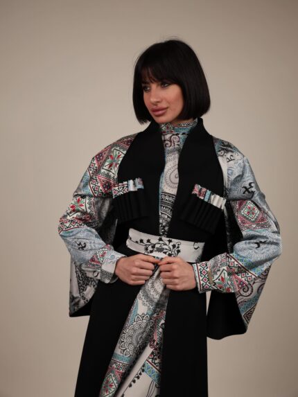 მოსასხამი დავლური და აბრეშუმის კაბა