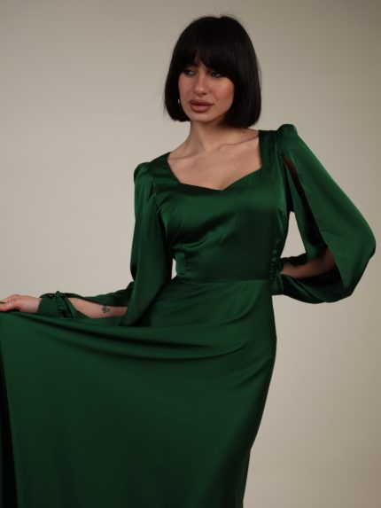 საგაზაფხულო აბრეშუმის კაბა